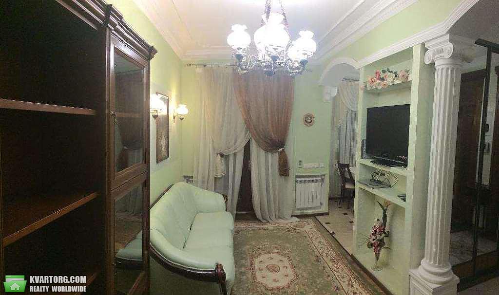 Rent out 2-room apartment. Киев,  Пирогова — photo 1