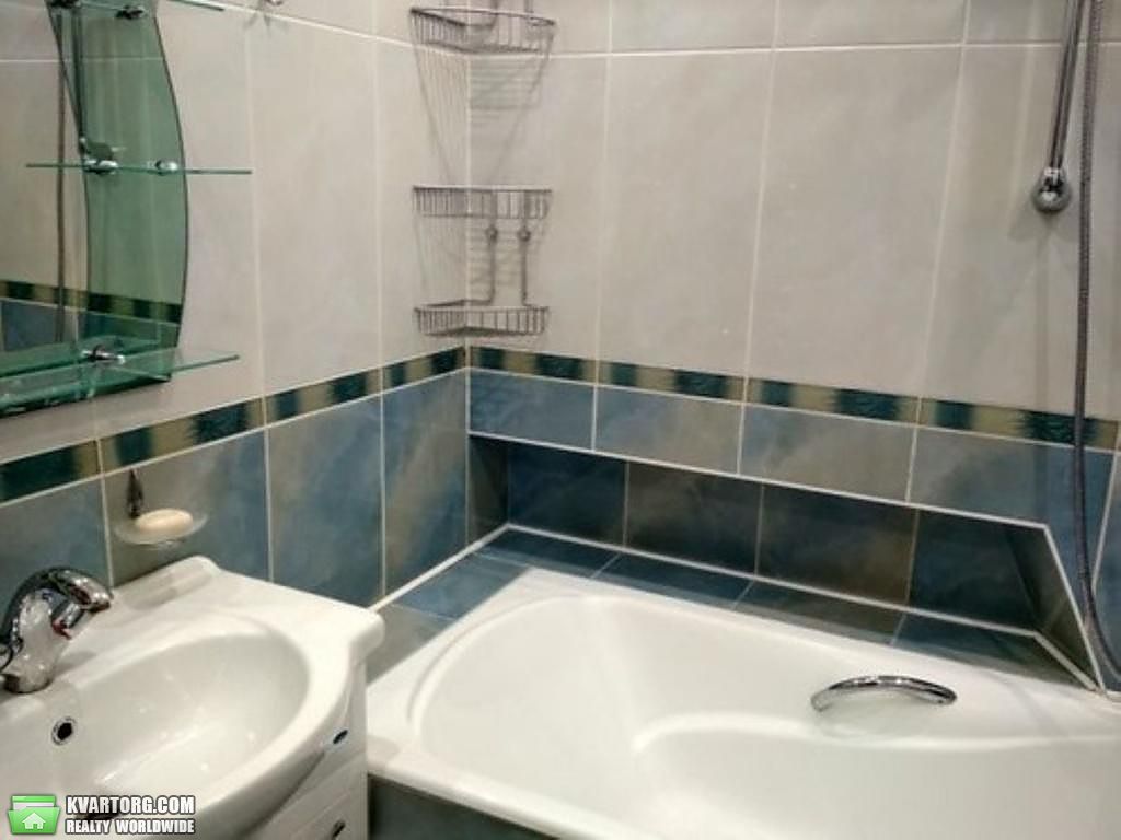 Rent out 3-room apartment. Киев,  Мельникова — photo 10