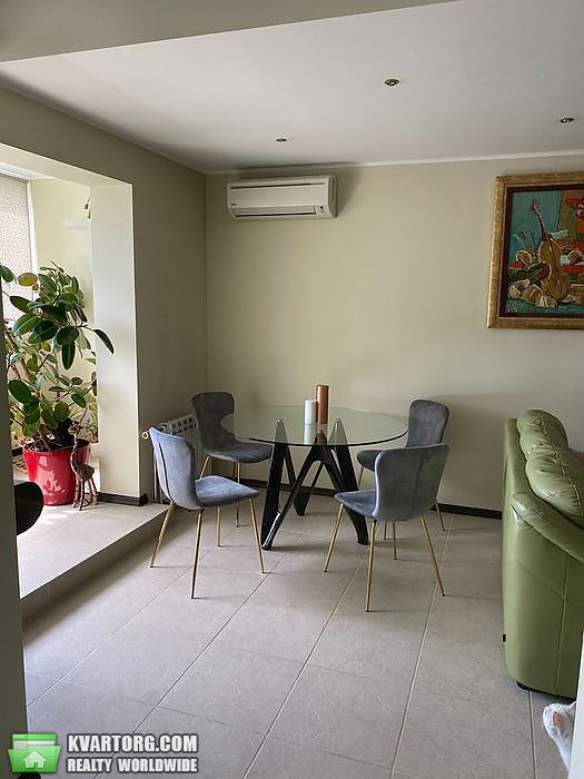 Sell 3-room apartment. Киев,  Яблонской — photo 1