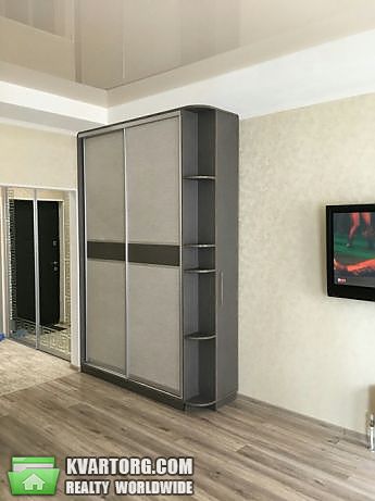 Rent out 1-room apartment. Киев,  Крейсера Авроры — photo 5