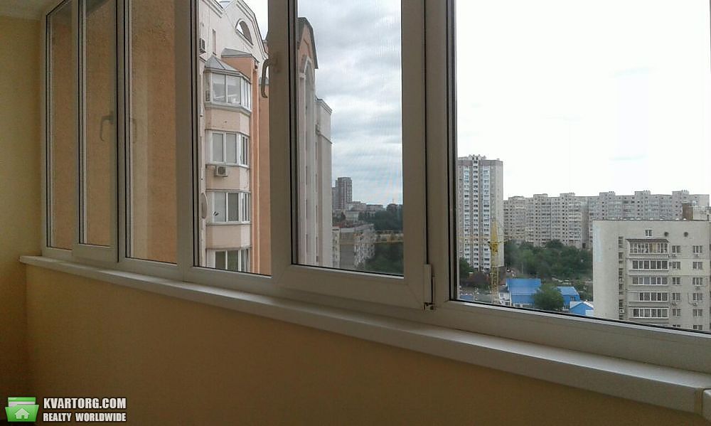 Rent out 3-room apartment. Киев,  Лебедева-Кумача — photo 8
