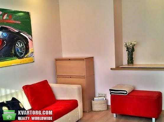 Rent out 2-room apartment. Киев,  Волошская — photo 1