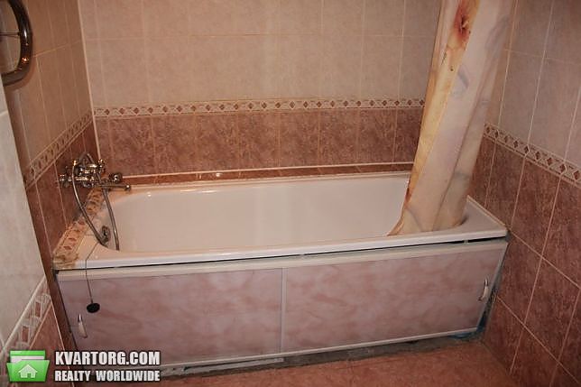 Rent out 2-room apartment. Киев,  Святошинская пл — photo 3