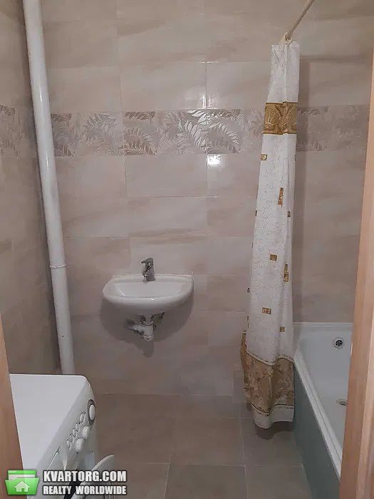 Sell 3-room apartment. Киев,  Олевская — photo 4