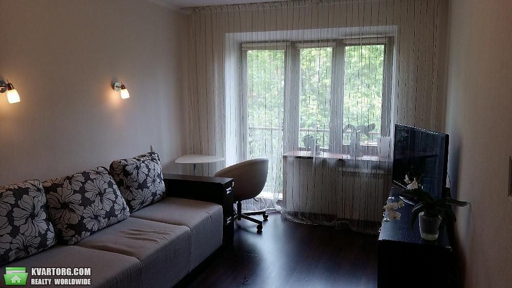 Sell 1-room apartment. Киев,  Вышгородская — photo 3