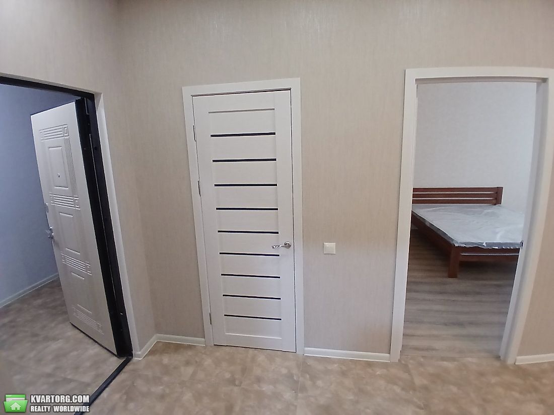Rent out 2-room apartment. Киев, Андрія Верхогляда — photo 4