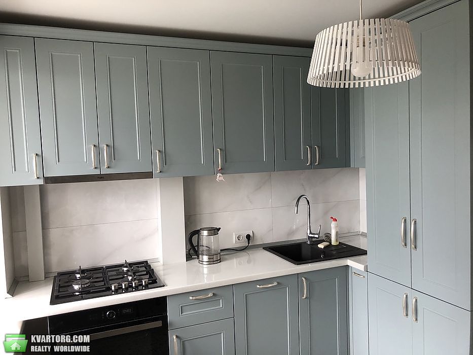 Sell 1-room apartment. Киев,  Оболонская пл — photo 1