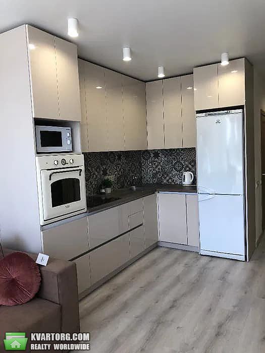 Rent out 1-room apartment. Киев,  Днепровская наб — photo 3