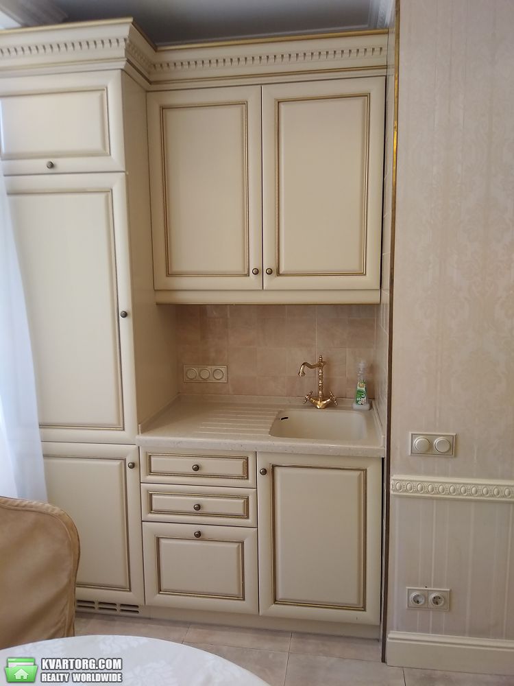Rent out 1-room apartment. Киев,  Днепровская наб — photo 4