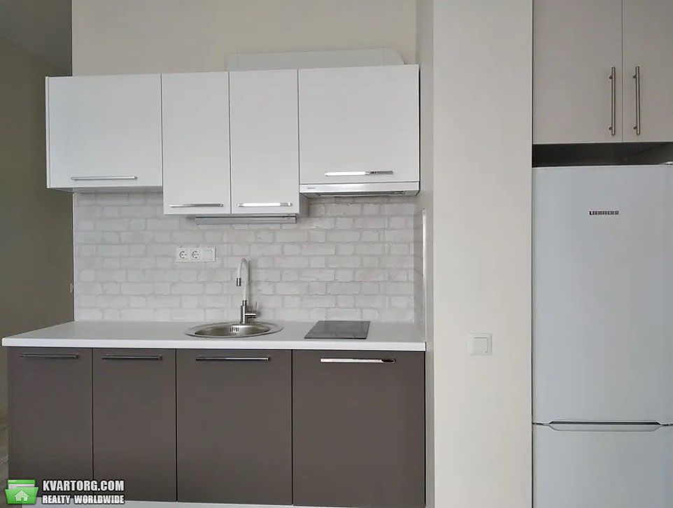 Rent out 1-room apartment. Киев, Коновальца — photo 4