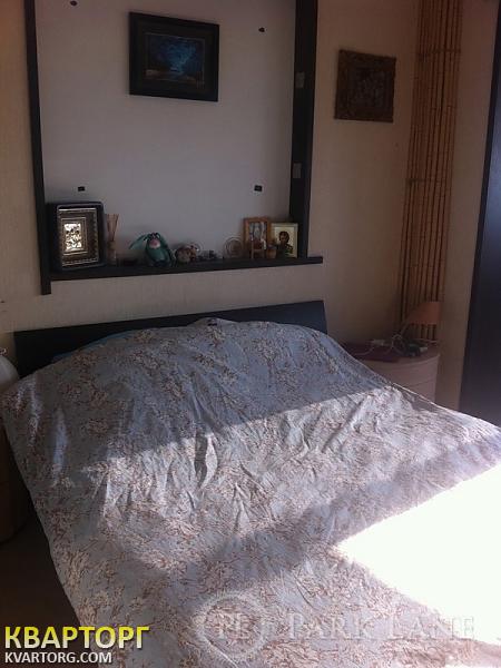 Sell 2-room apartment. Киев,  Автозаводская — photo 2