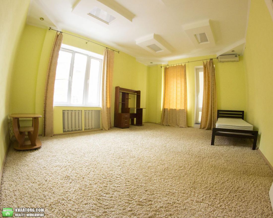 Sell 3-room apartment. Киев,  Дмитриевская — photo 1