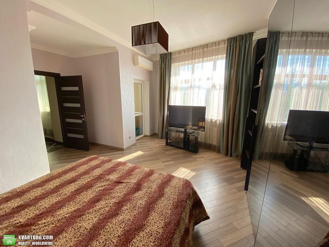 Rent out 3-room apartment. Киев,  Антоновича — photo 6