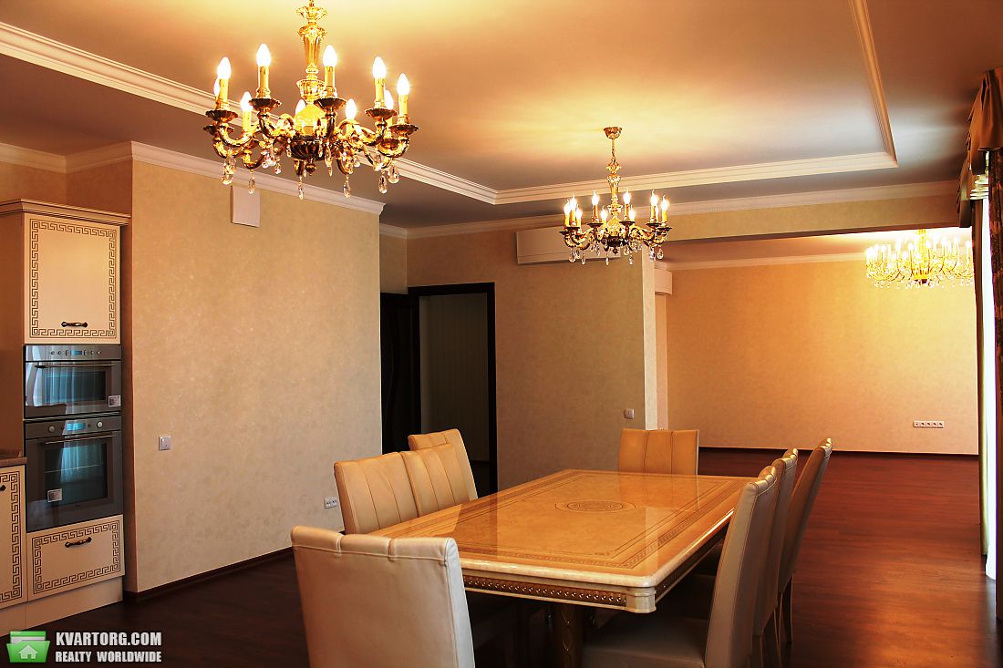 Sell 4-room apartment. Киев, Шевченко бул — photo 1