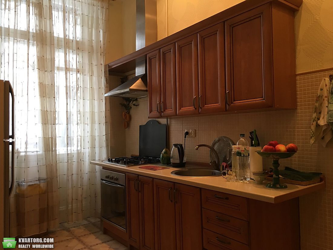 Sell 3-room apartment. Киев,  Шелковичная — photo 2