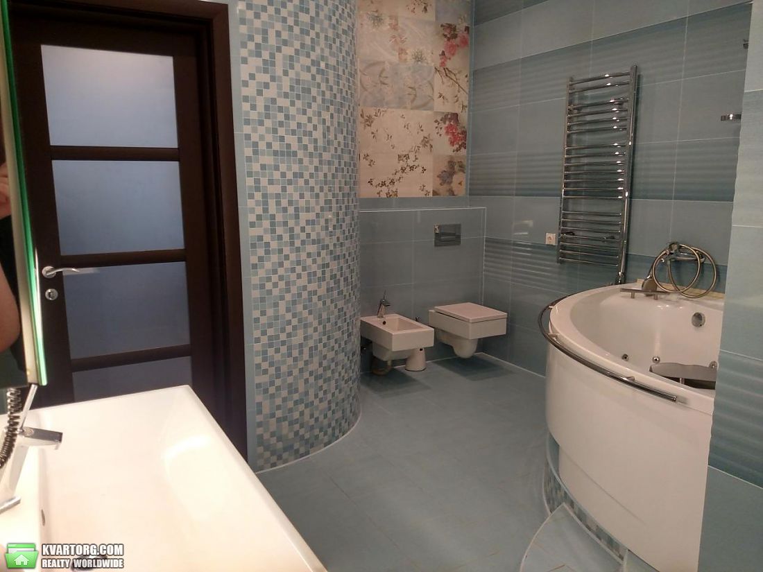 Rent out 3-room apartment. Киев, Коновальца — photo 8