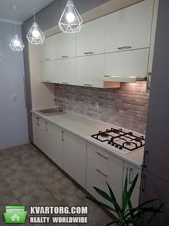Rent out 1-room apartment. Киев,  Институтская — photo 4