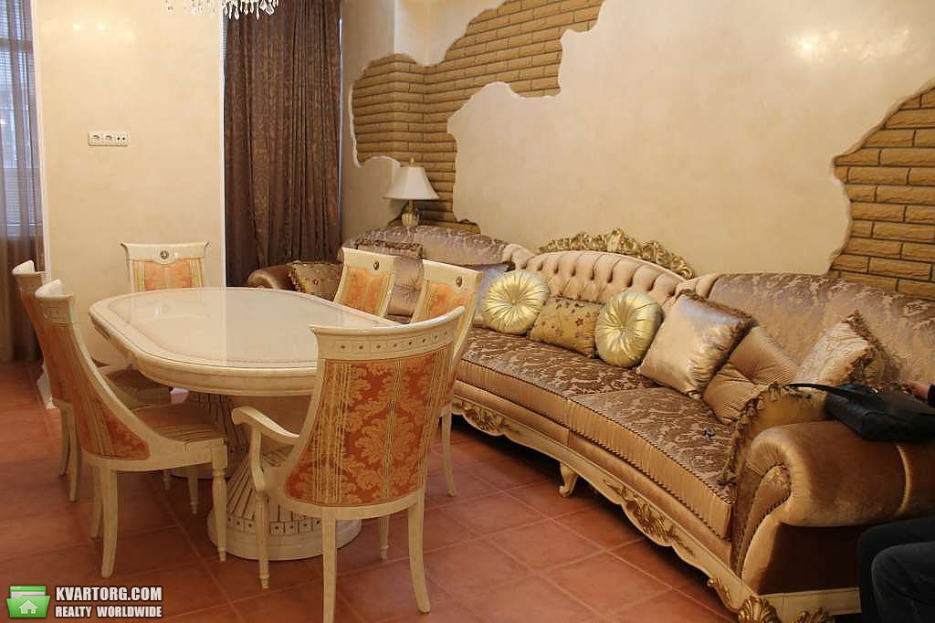 Rent out 3-room apartment. Киев,  Щорса — photo 3