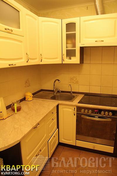 Rent out 2-room apartment. Киев,  Урловская — photo 6
