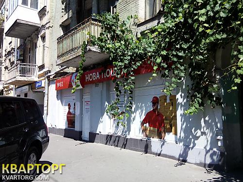 Rent out shop. Киев,  Салютная — photo 1