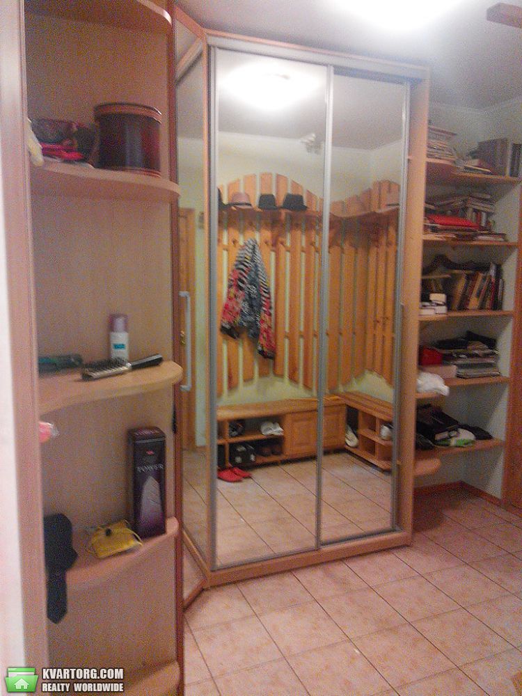 Rent out 3-room apartment. Киев,  Гмыри — photo 10