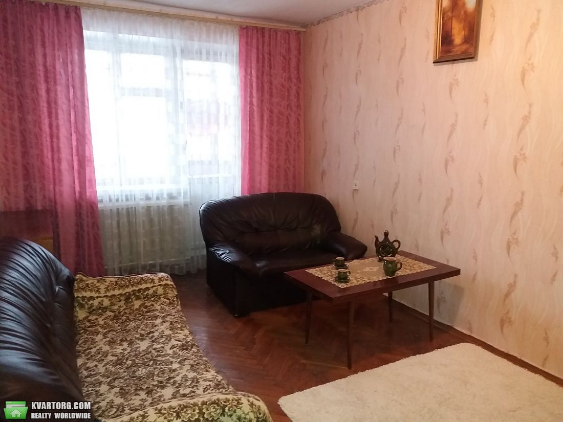 Rent out 2-room apartment. Киев, Вацлава Гавела — photo 2