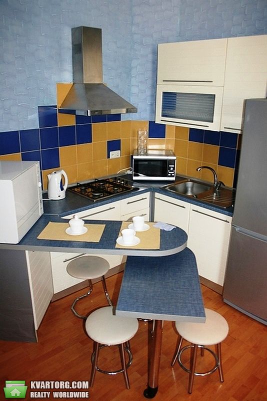 Rent out 3-room apartment. Киев,  Стрелецкая — photo 10