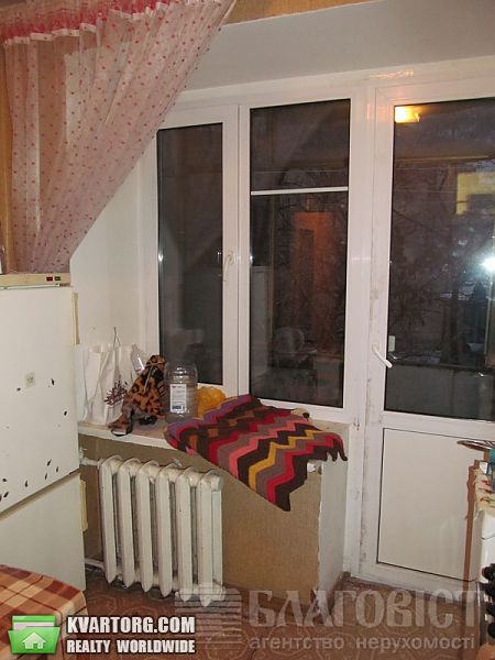 Sell 2-room apartment. Киев, Никольско-Ботаническая — photo 1