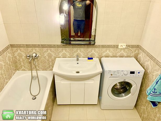 Rent out 2-room apartment. Киев, Данченко Сергея — photo 4