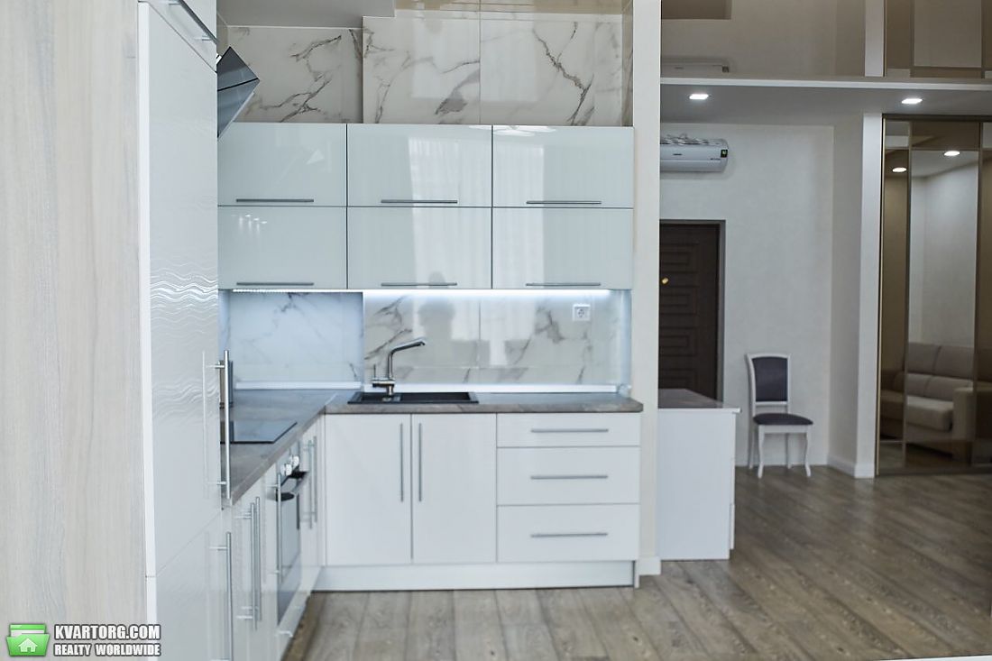 Rent out 1-room apartment. Одесса, Французский бульвар — photo 2