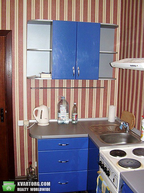 Rent out 1-room apartment. Киев,  Василенко — photo 1