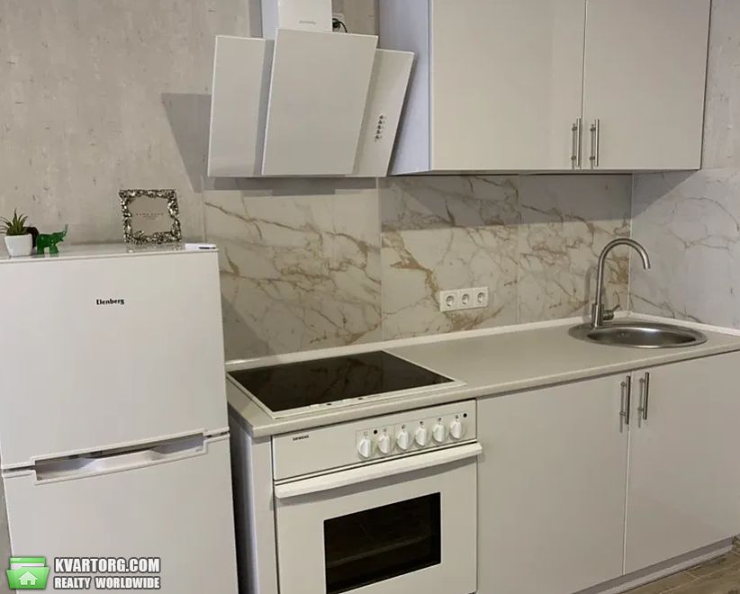 Rent out 1-room apartment. Киев, Предславинская — photo 4