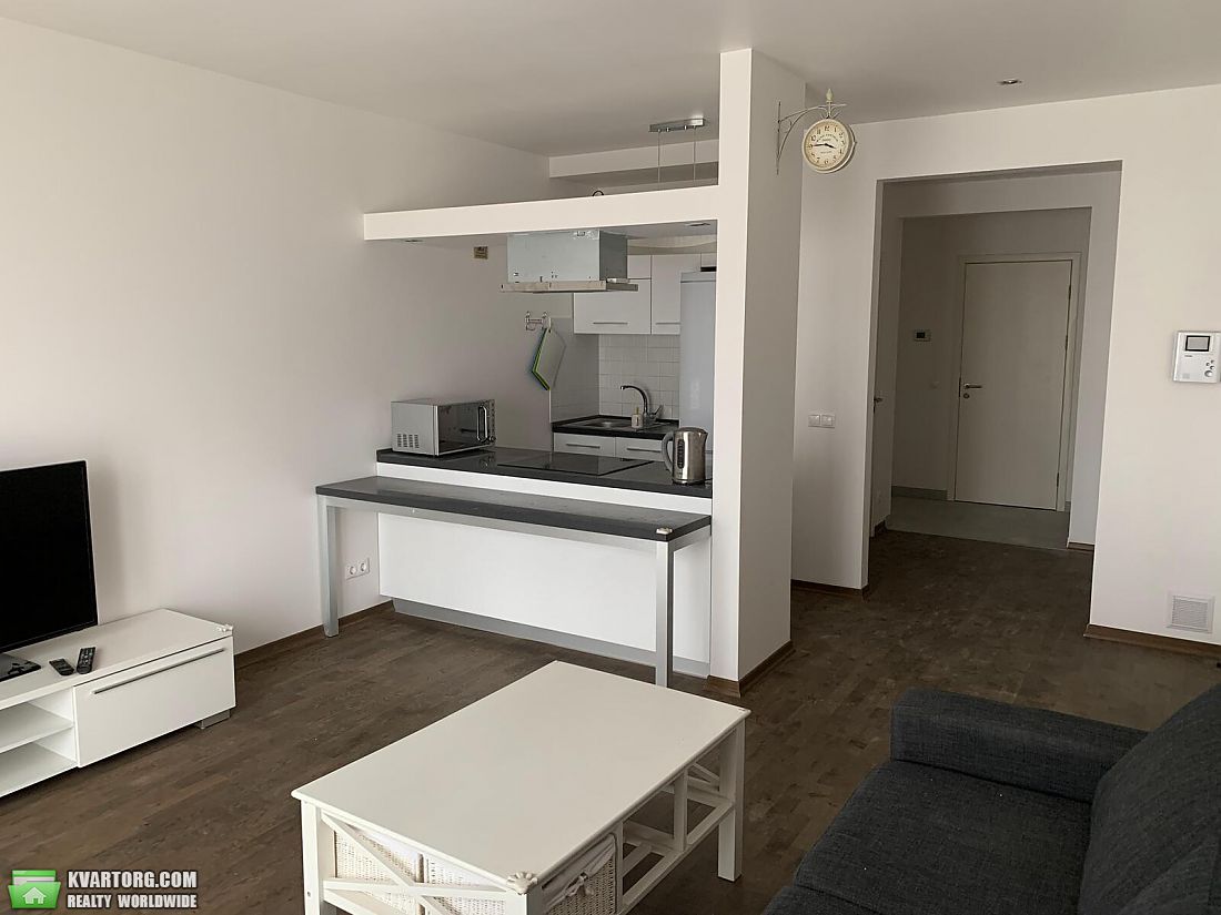 Rent out house. Киев, Локомотивная — photo 1