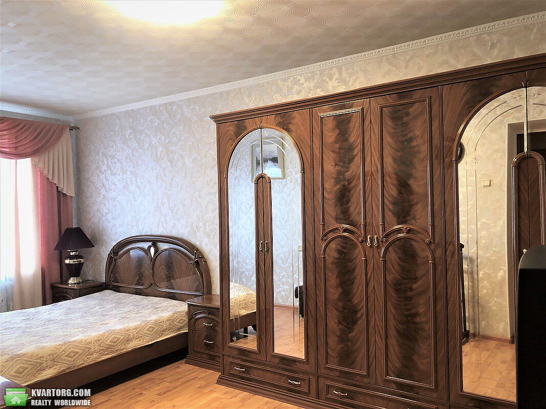 Rent out 3-room apartment. Киев,  Леси Украинки бульв. — photo 3