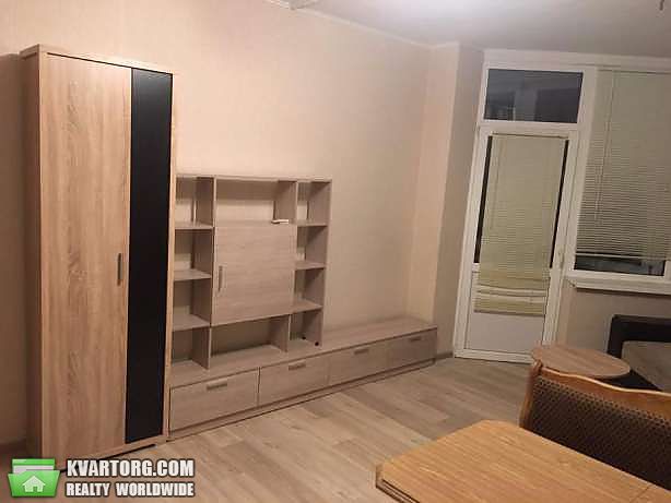 Rent out 2-room apartment. Киев,  Харьковское шоссе — photo 7