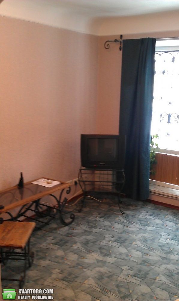 Rent out 1-room apartment. Киев,  Сковороды — photo 3