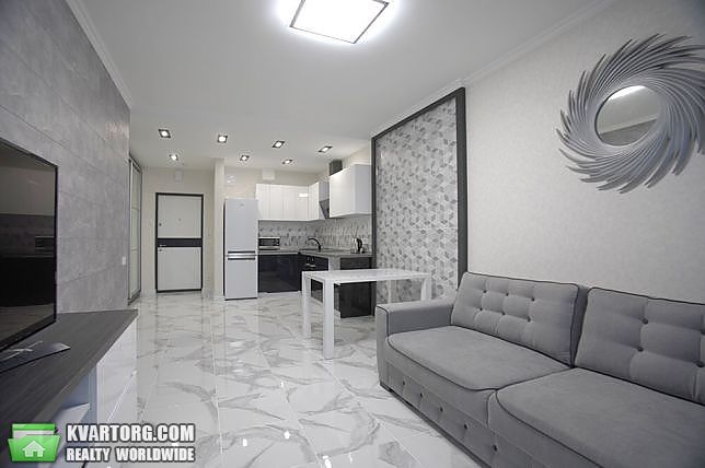 Rent out 2-room apartment. Киев,  Липковского — photo 1