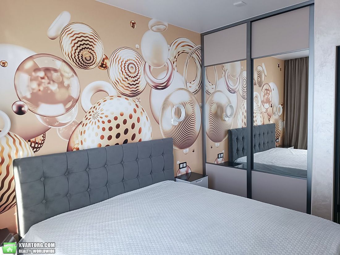 Rent out 1-room apartment. Киев, Салютная ул. — photo 6