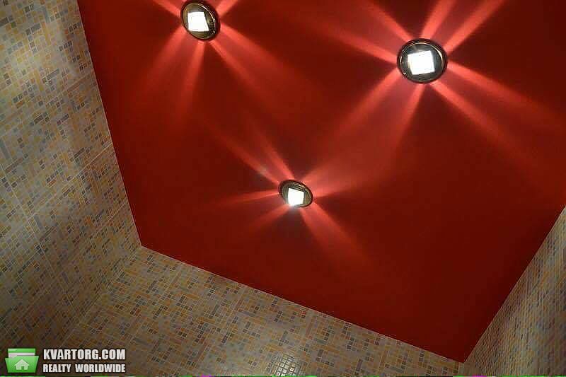 Rent out 2-room apartment. Киев,  Бажана — photo 3
