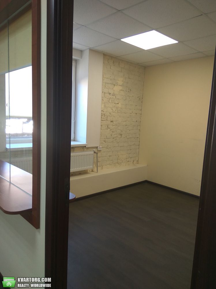 Rent out office. Киев, Жилянская — photo 3