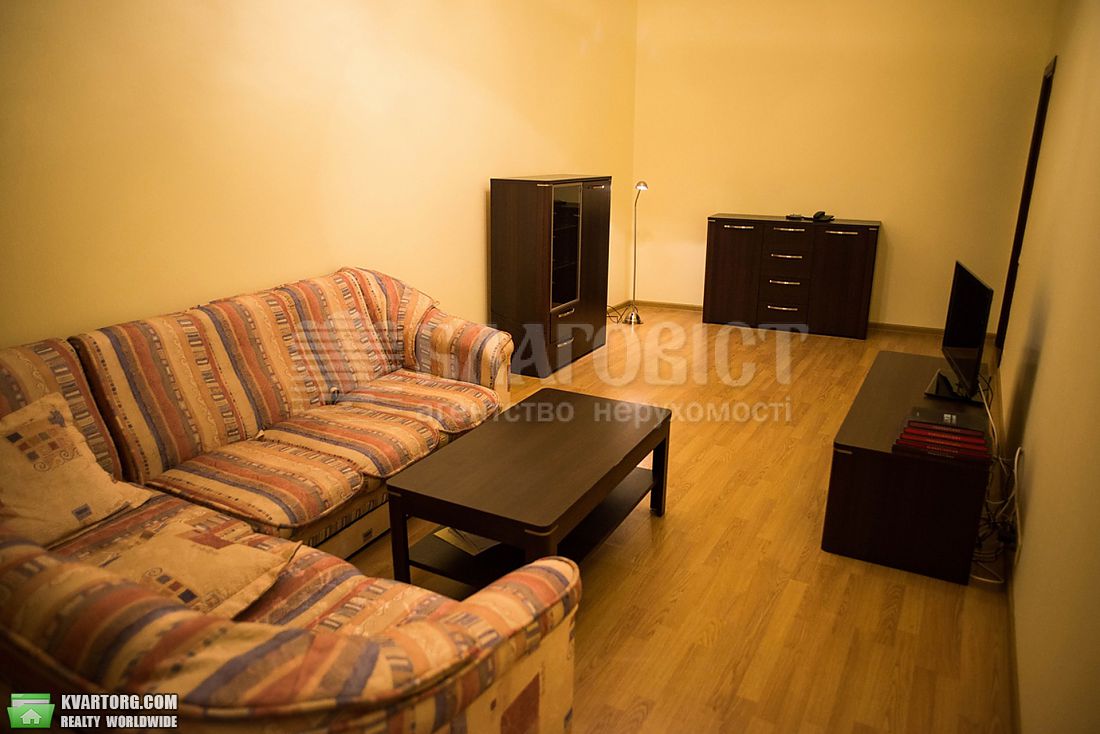 Rent out 2-room apartment. Киев,  Большая Житомирская — photo 2