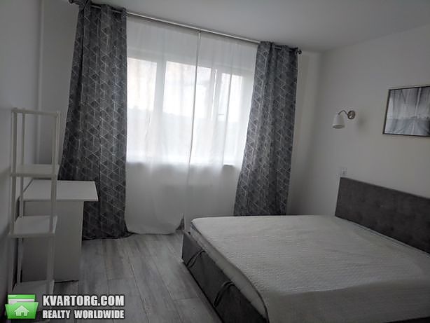 Rent out 2-room apartment. Киев,  Панельная — photo 4