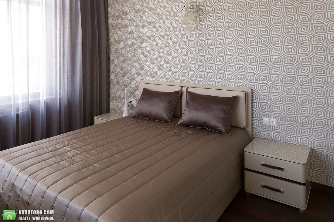 Sell 4-room apartment. Киев,  Драгомирова — photo 7