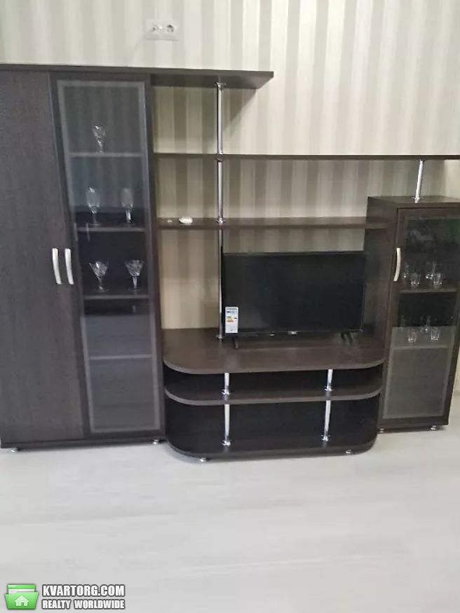 Rent out 2-room apartment. Киев,  Лобачевского пер — photo 2
