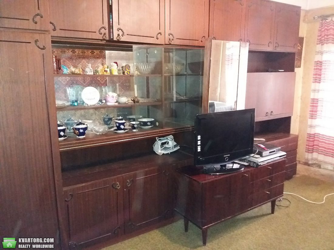 Rent out 2-room apartment. Киев, Перова — photo 3
