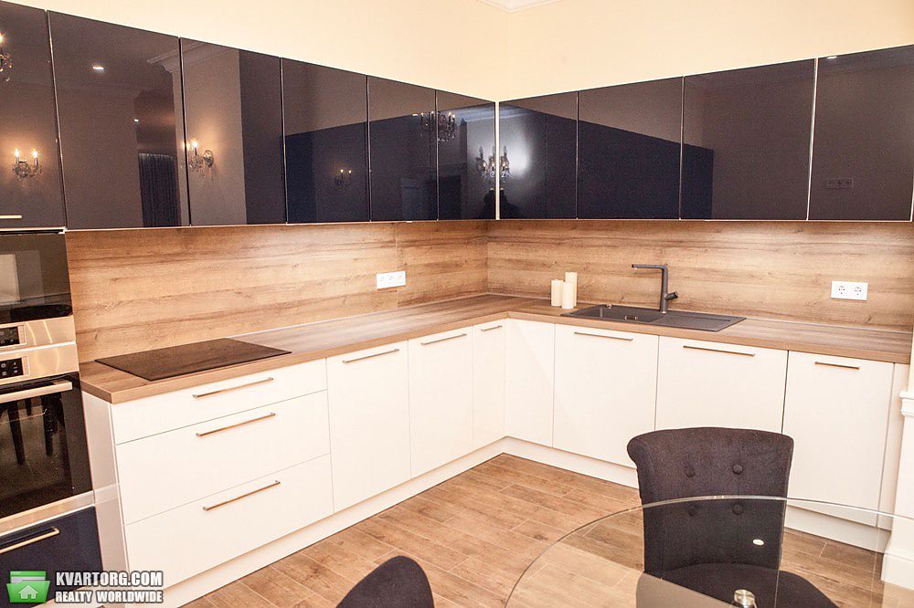Sell 4-room apartment. Киев,  Драгомирова — photo 5
