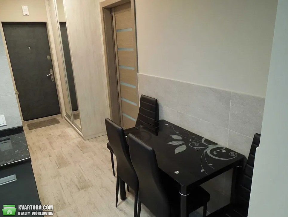 Rent out 1-room apartment. Киев, Демеевская — photo 2