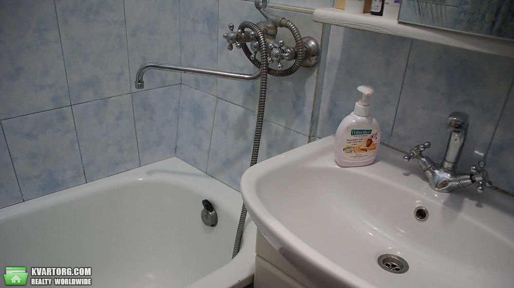 Sell 1-room apartment. Киев,  Полесская — photo 9