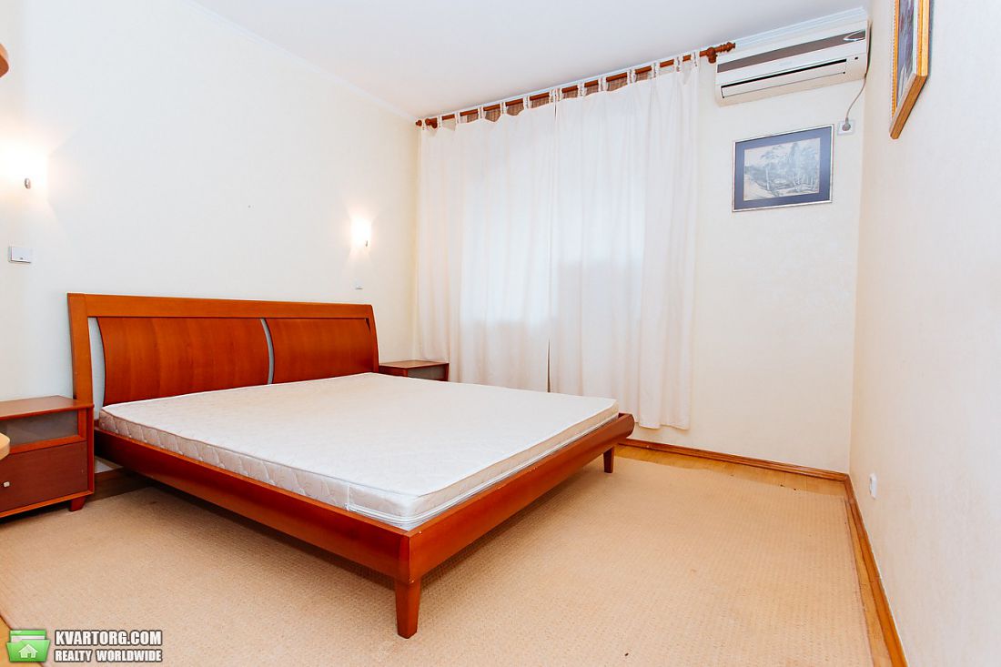 Sell 3-room apartment. Киев,  Клиническая — photo 2