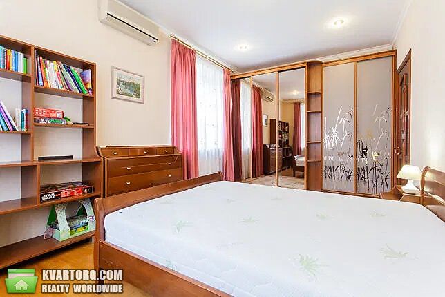 Rent out 3-room apartment. Киев,  Витрука — photo 2